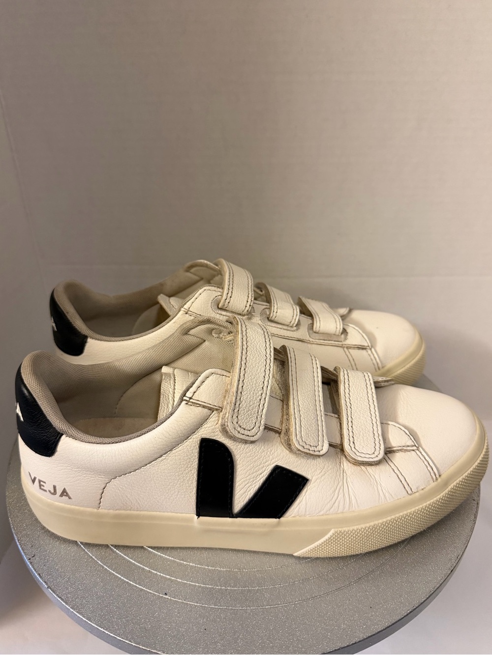 VEJA Recife Logo Black/black chrome free Leather Hook Loop Sneakers sz 38,8 wom